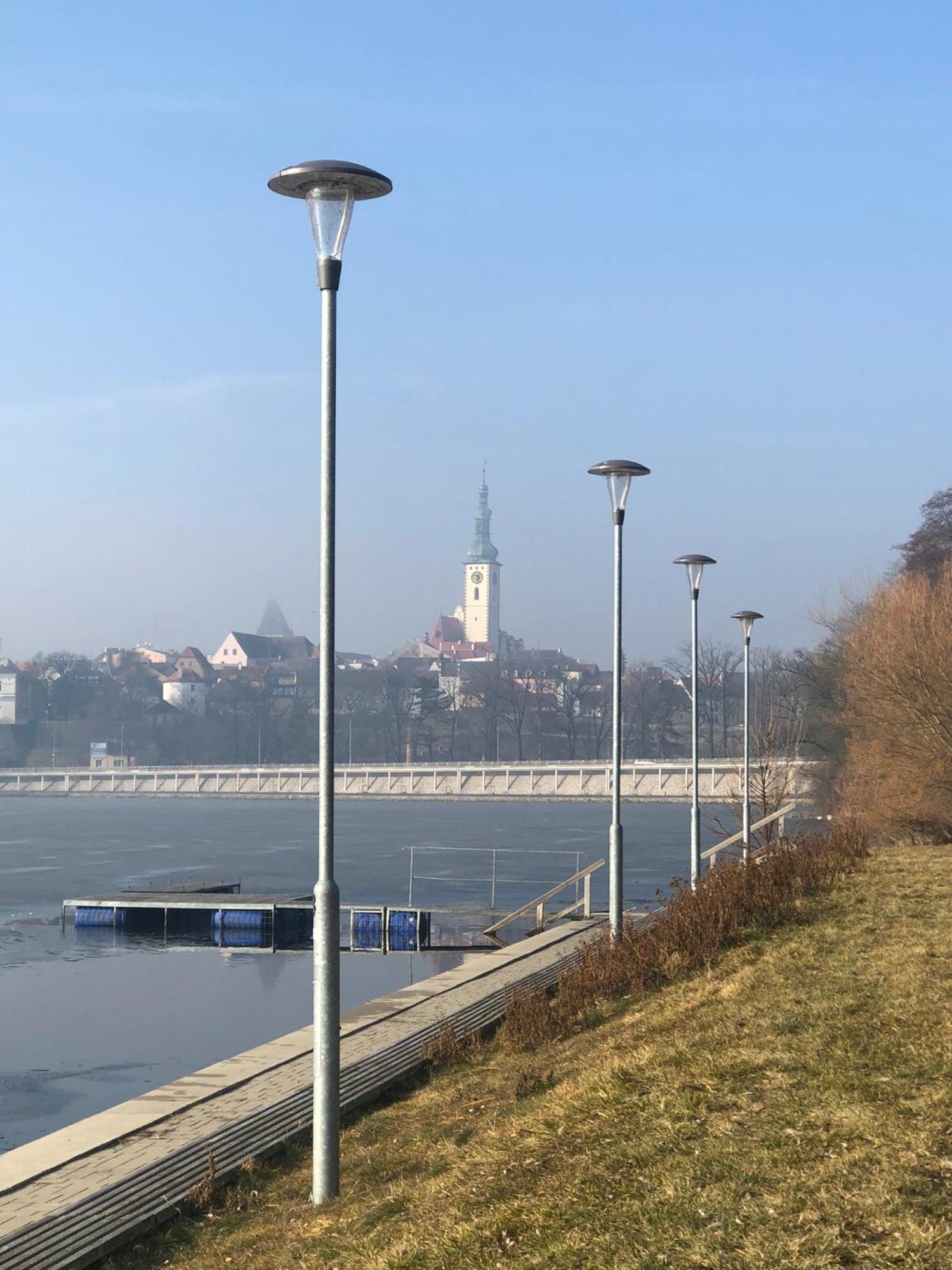 Apartman Na Dukelske S Garazi Tábor Exterior foto